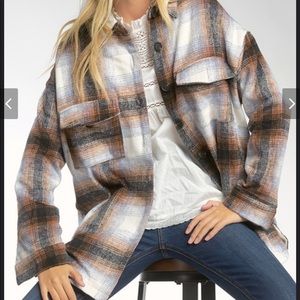 Women’s oversized plaid shacket jacket
